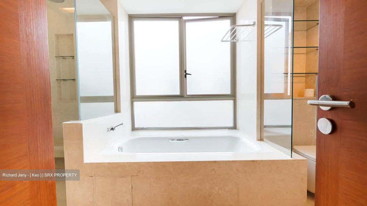 The Berth By The Cove (D4), Condominium #583546131